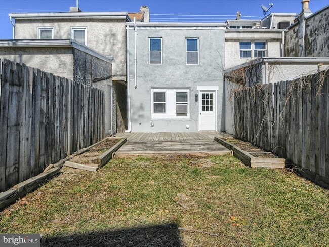 Building Photo - 24 W Front St