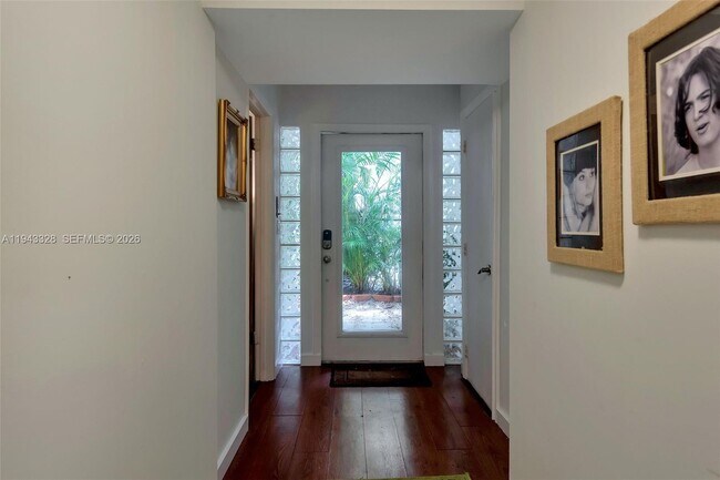 Building Photo - 5845 SW 88th St