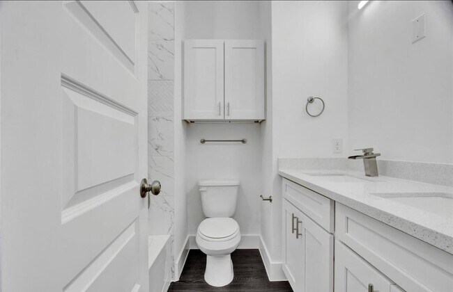 Building Photo - 4512 Brinkley St