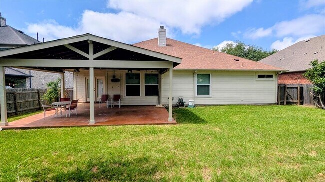 Building Photo - 114 Ambrose Dr