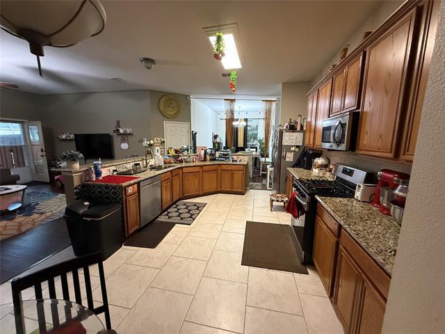 Building Photo - 1619 Mineral Springs Dr