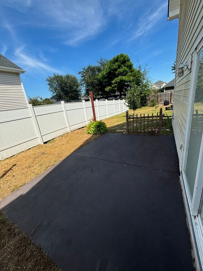 Building Photo - 4897 Southgate Pkwy