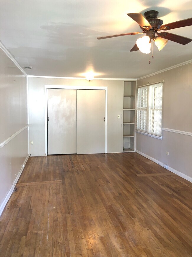 Building Photo - 113 N 20th Ave