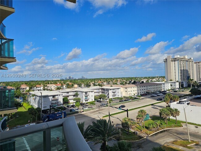 Building Photo - 2501 S Ocean Dr