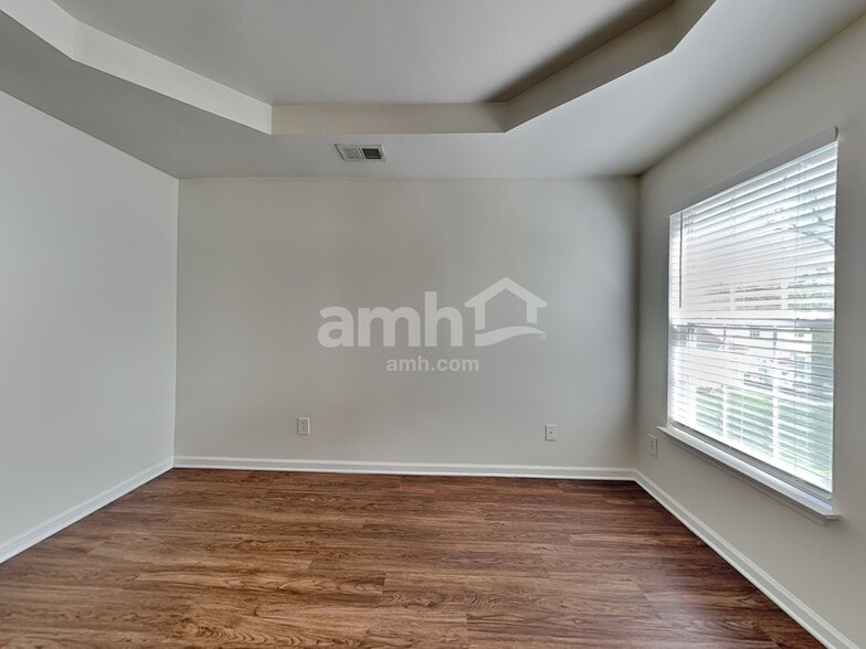 Building Photo - 141 Claybrook Ln