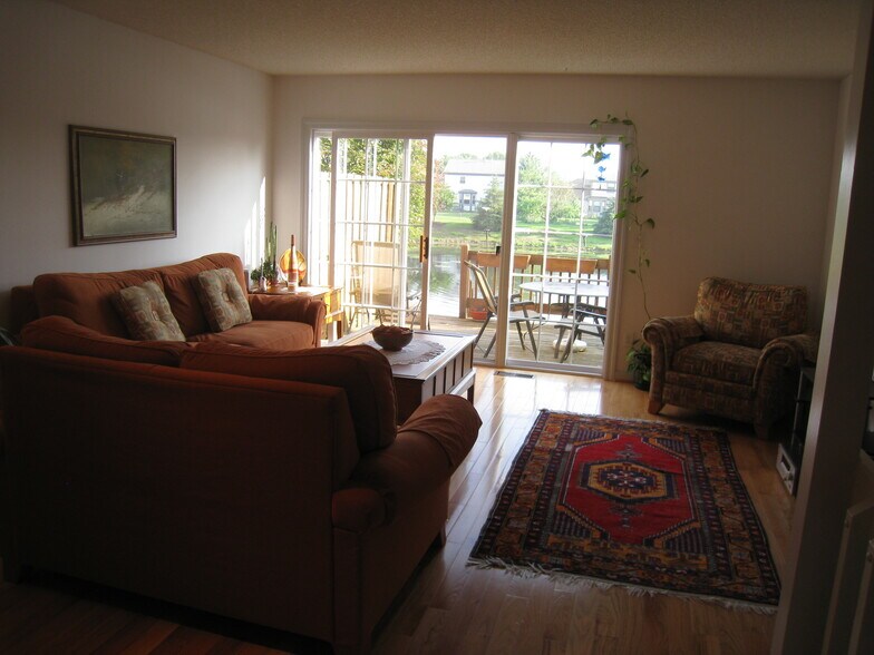 Building Photo - 5472 Baneberry Ave