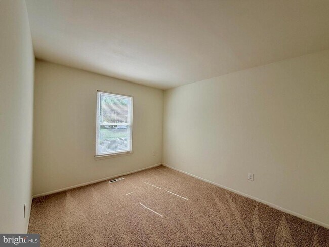 Building Photo - 6064 Majors Ln