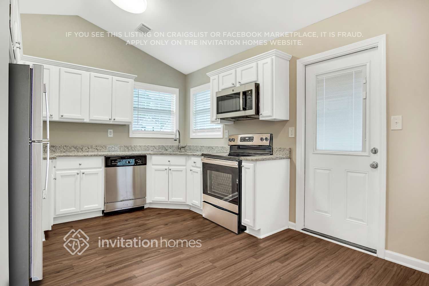 Building Photo - 9170 Jefferson Ave SW