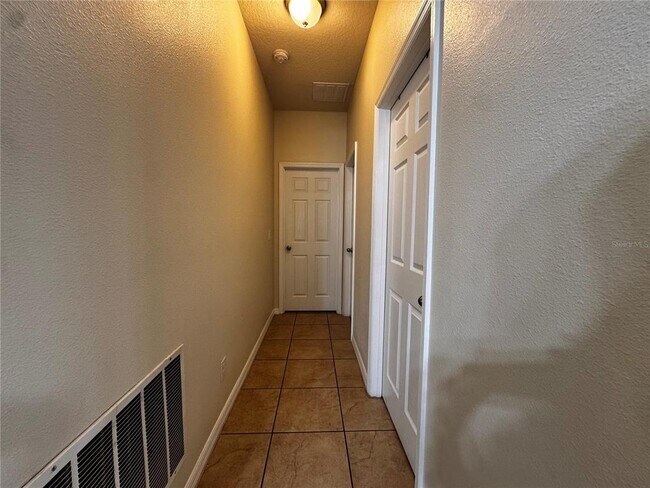 Building Photo - 4976 Millennia Green Dr