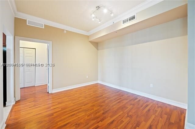 Building Photo - 3001 NE 185th St