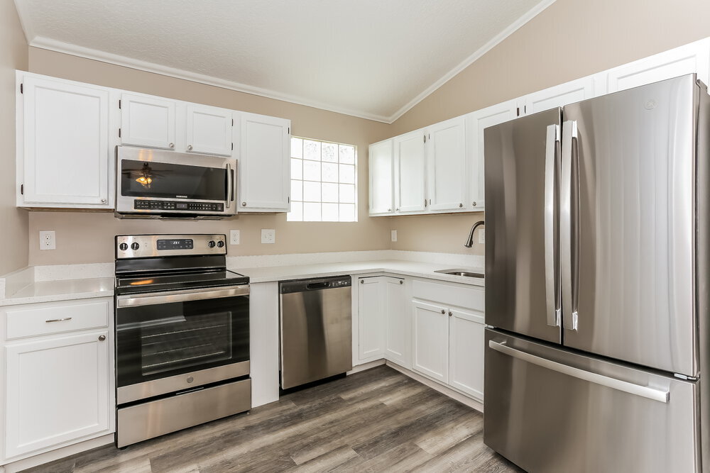 Building Photo - 3030 Caroline Crest Dr E