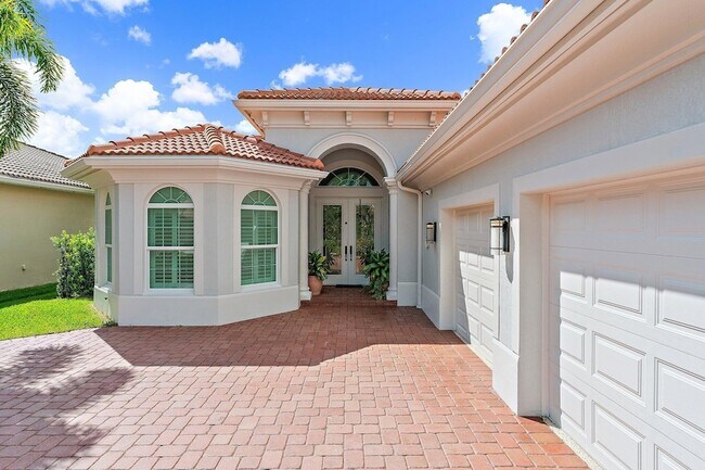 Building Photo - 236 Carina Dr