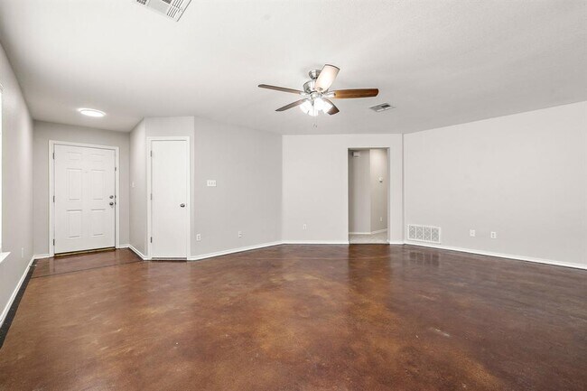 Building Photo - 129 Granite Path