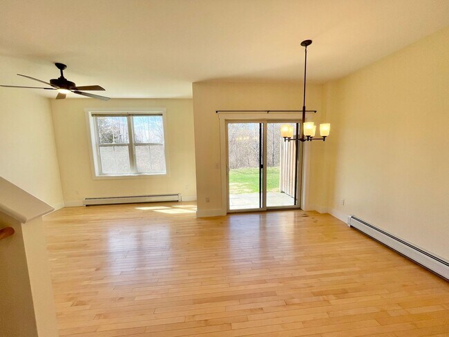 Building Photo - 2 Bedroom Home in Shelburne VT Available 7/1!