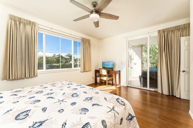 Building Photo - Beautiful Renovated and Furnished 2 bed/2 bath, walk to the beach