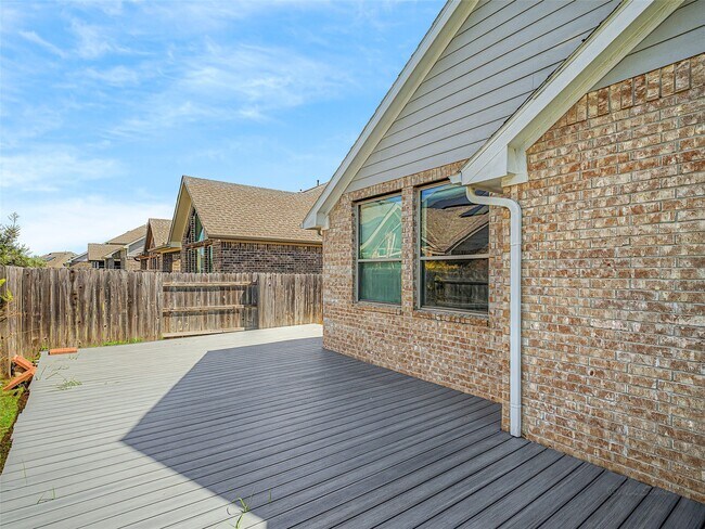Building Photo - 6019 Dovetail Cliff Ct