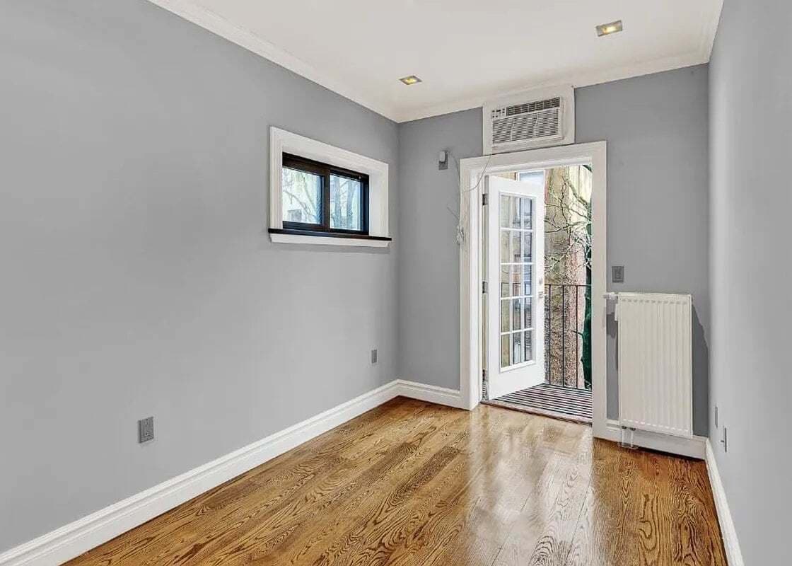 Building Photo - 89 Clinton St