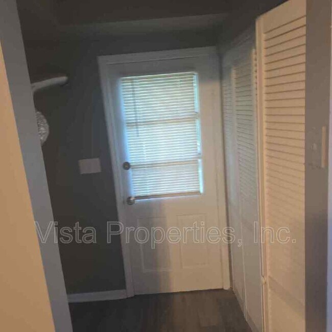 Building Photo - 1622 Haskin Ave