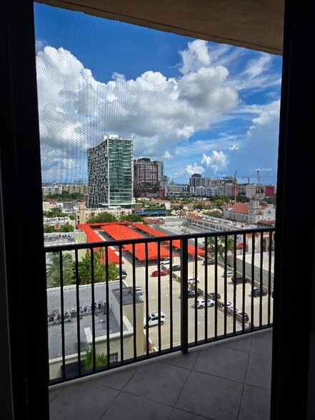 Building Photo - 651 Okeechobee Blvd