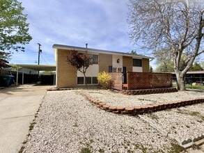 Building Photo - 1021 N 925 E St