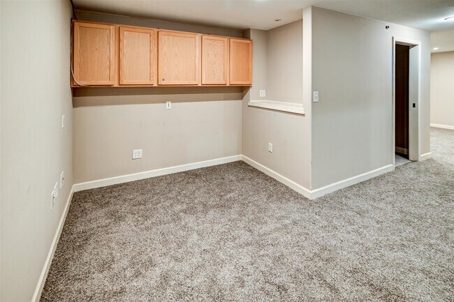 Building Photo - 2633 Koshkonong Way