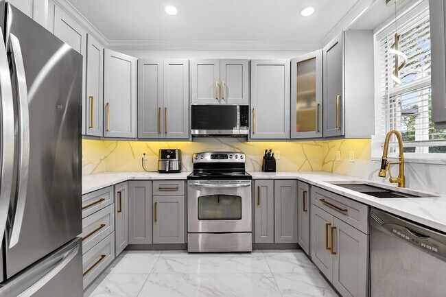 Building Photo - 5029 Starblaze Dr