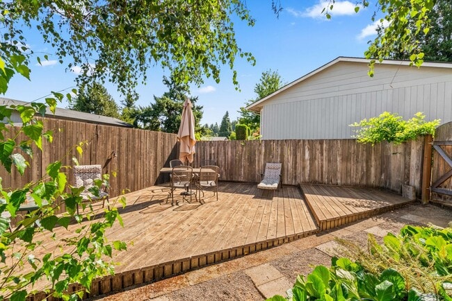 Building Photo - 1490 Carobelle Ct