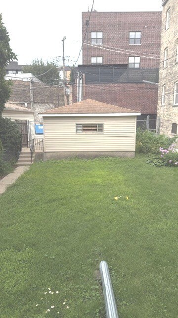 Building Photo - 4511 N Greenview Ave