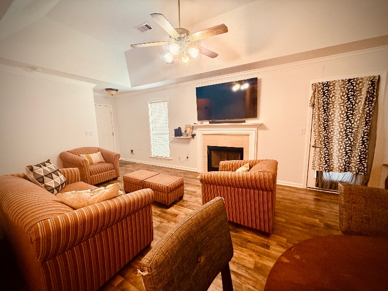 Building Photo - 8928 Asheville Dr