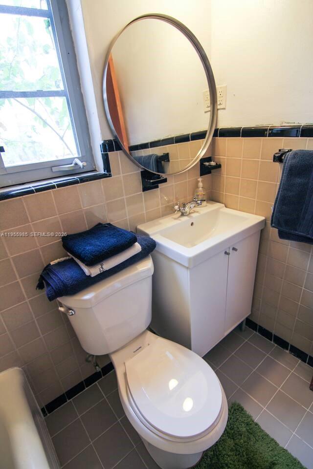 Building Photo - 400 Meridian Ave