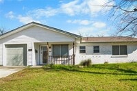 Building Photo - 812 Jerry Ln