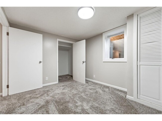 Building Photo - 2481 19th Ave