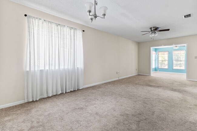 Building Photo - Sweetbriar Home