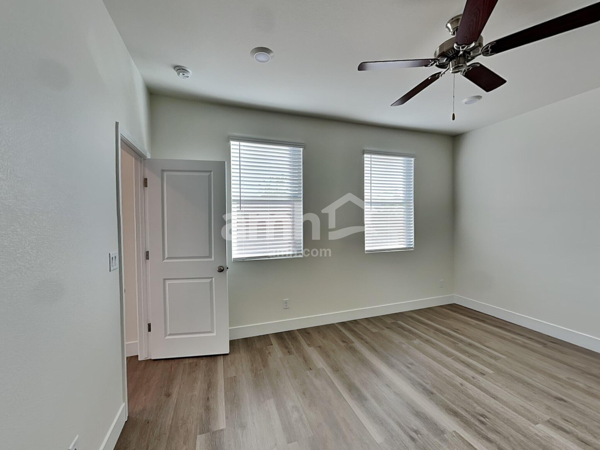 Building Photo - 525 Speckled Orchid Pl