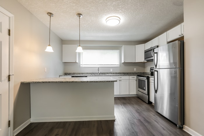 Building Photo - 10513 E 28th Terrace S