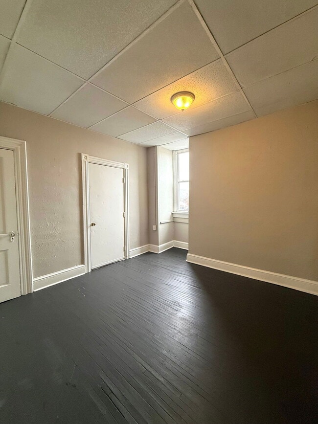 Building Photo - 241 N Queen St