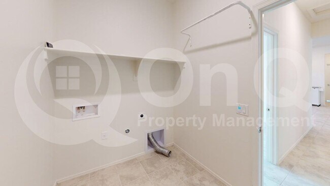 Building Photo - 759 Calle Calca