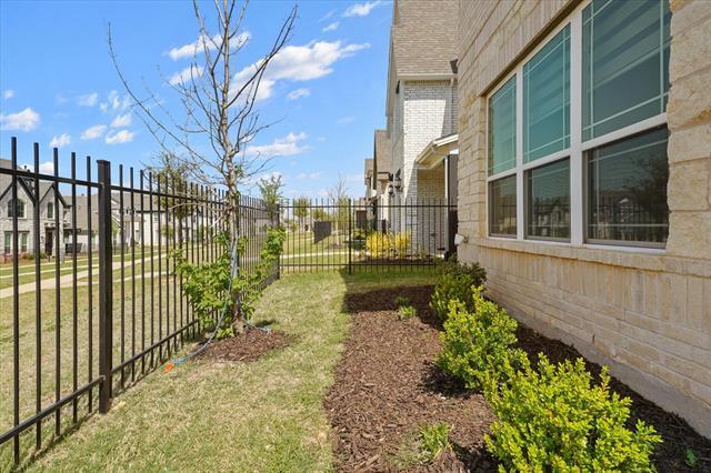 Building Photo - 1549 Pirene Aly