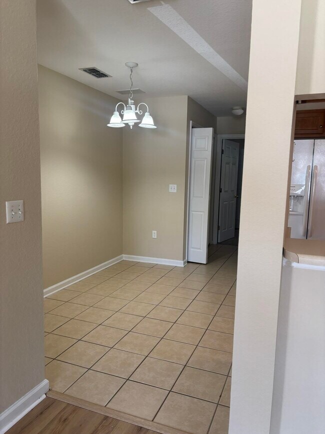 Building Photo - 4434 Gearhart Rd