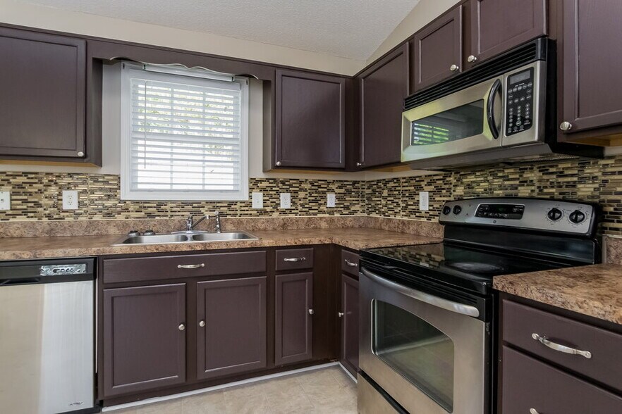 Building Photo - 111 Hunter Pl