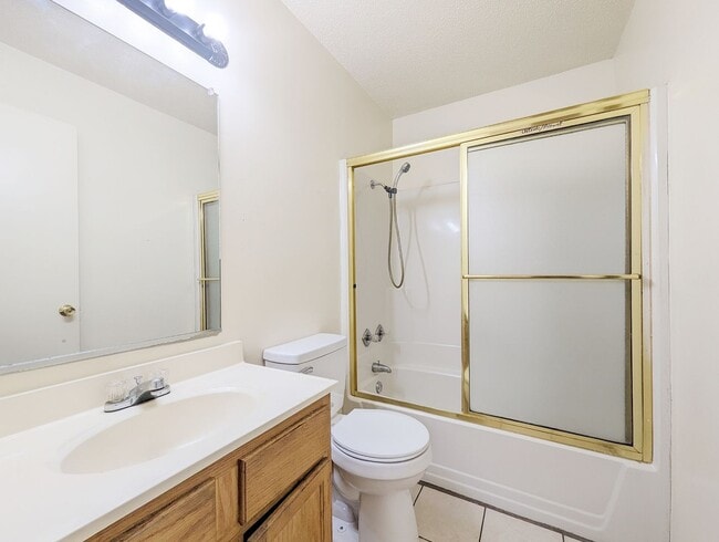 Building Photo - 201 E Baldwin