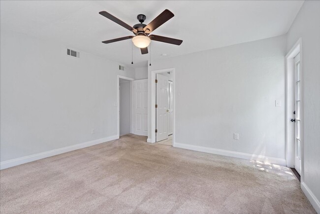 Building Photo - Annual Unfurnished Rental Available - 3 Be...