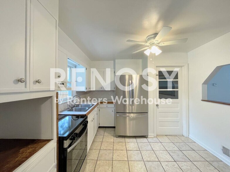 Building Photo - 1509 Sagewood Dr