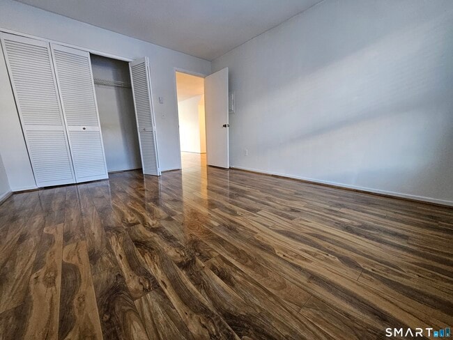 Building Photo - 48 Wellington Dr