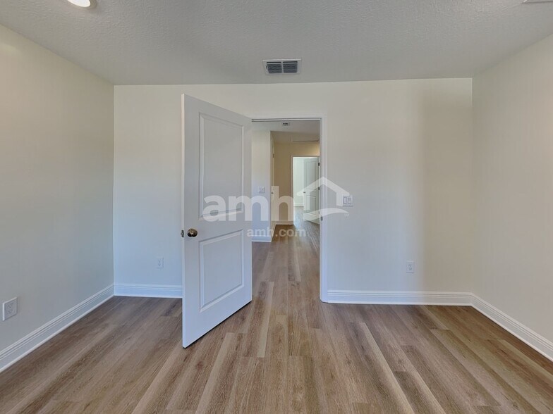 Building Photo - 4756 Tributary Ln