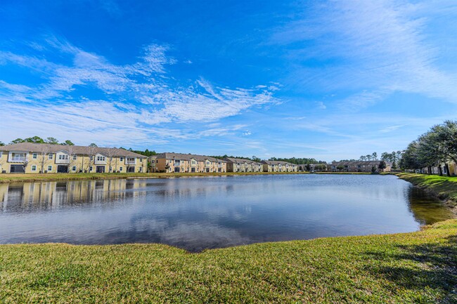 Building Photo - 406 Golden Lake Loop