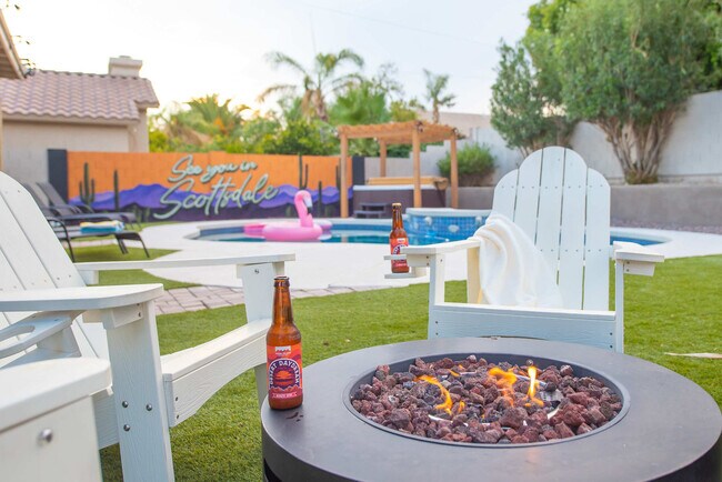 Building Photo - 5924 E Woodridge Dr