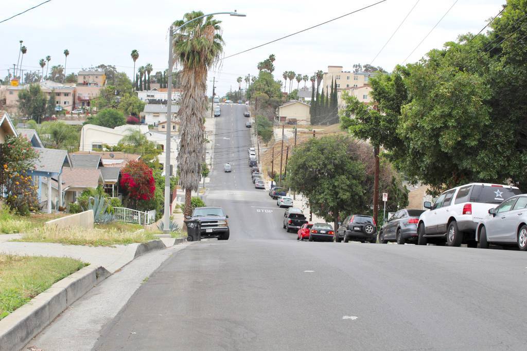 Building Photo - 3220 E 6th St