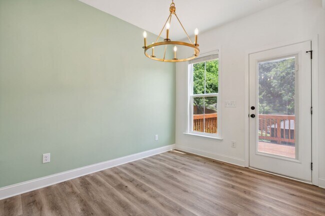 Building Photo - 2804 Cannada Ave