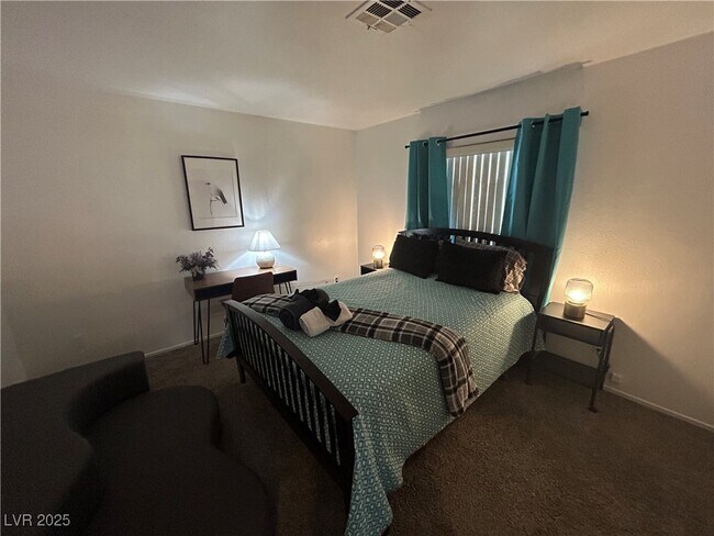 Building Photo - 6672 Golden Pond Cir